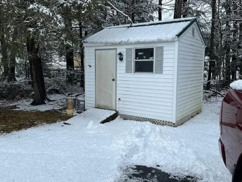 3 Hawaii Lane Rochester NH 03867
