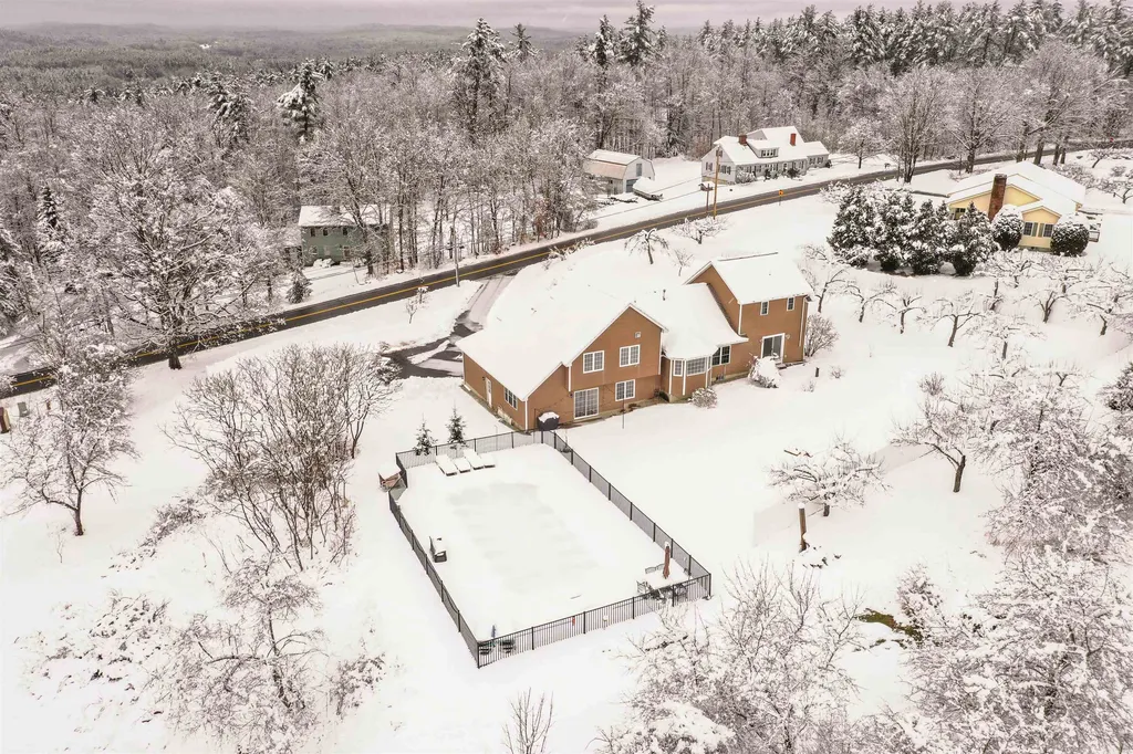 75 West Parish Road Concord NH 03301