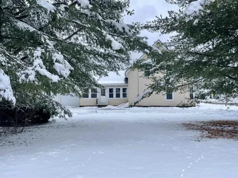 48 Pembroke Road Concord NH 03301