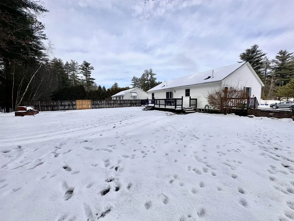 59 Stillwater Circle Rochester NH 03839