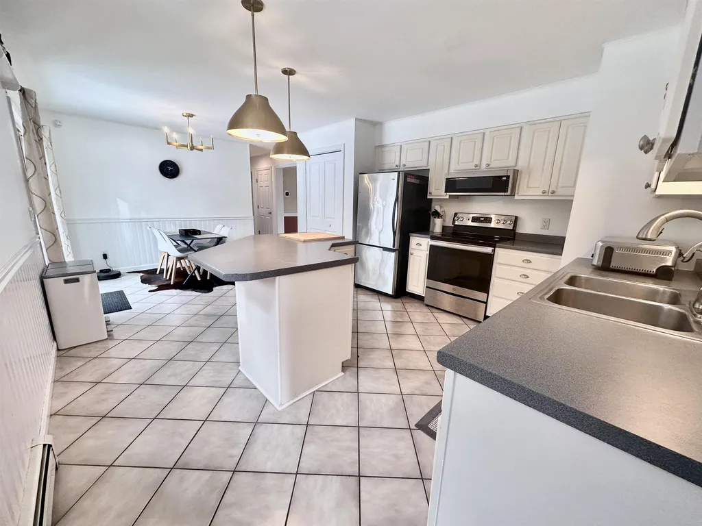 59 Stillwater Circle Rochester NH 03839