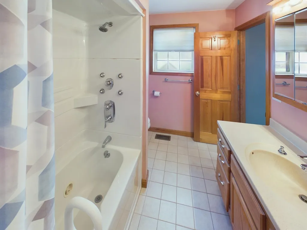 10 Gerry's Way Milford NH 03055