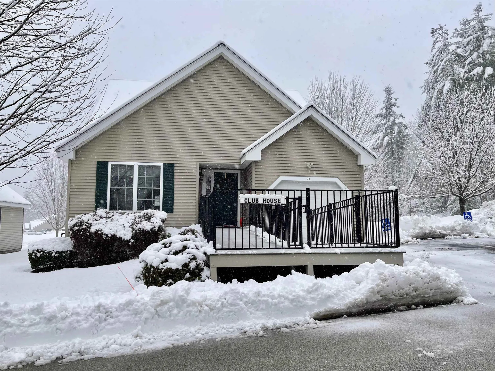 10 Gerry's Way Milford NH 03055