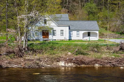 283 Main Street Londonderry VT 05148