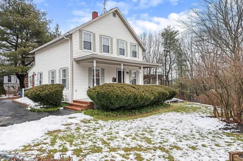 21 Lafrance Avenue Nashua NH 03064