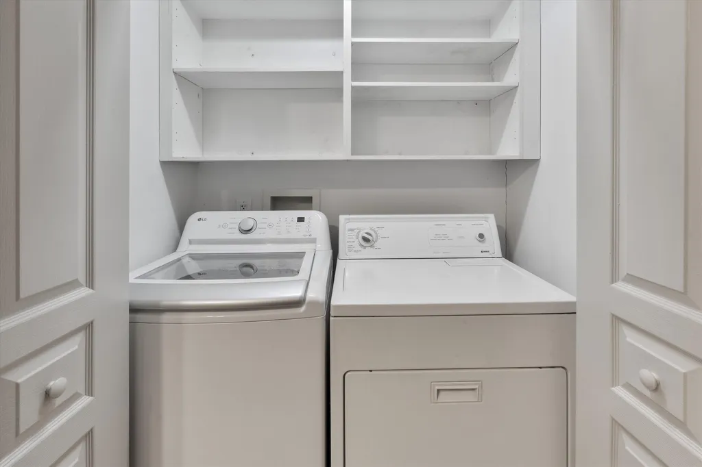 11 Intervale Court Hudson NH 03051