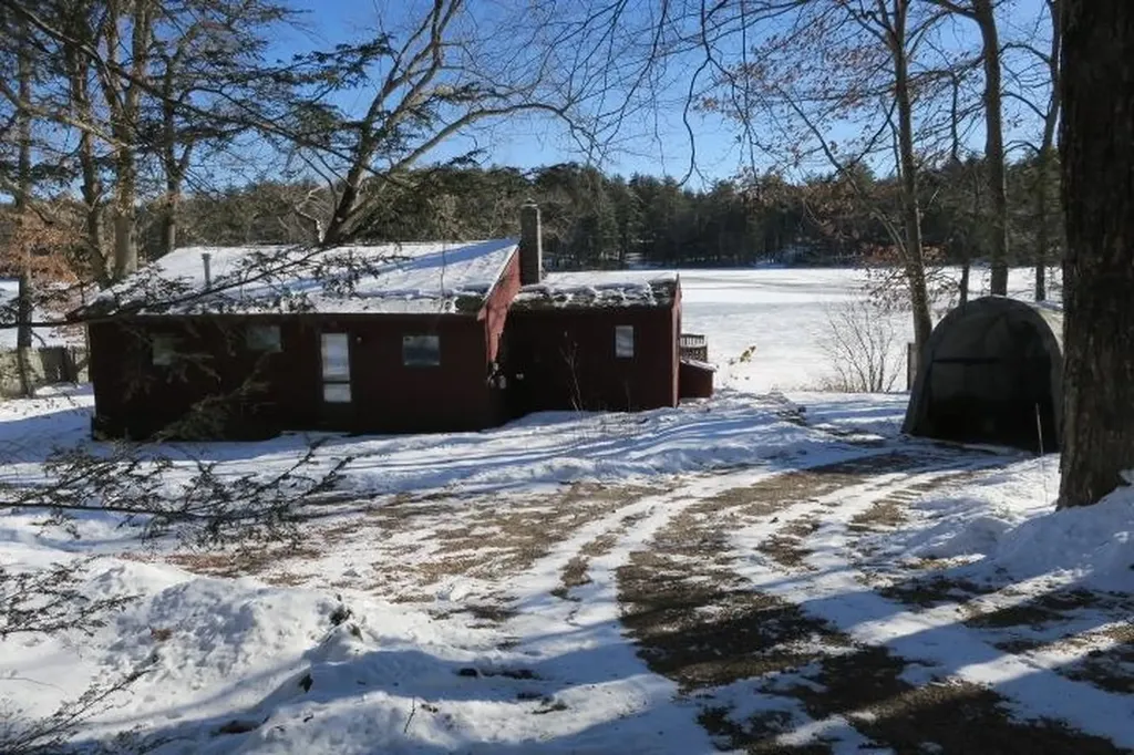22 Newman Drive Northwood NH 03261