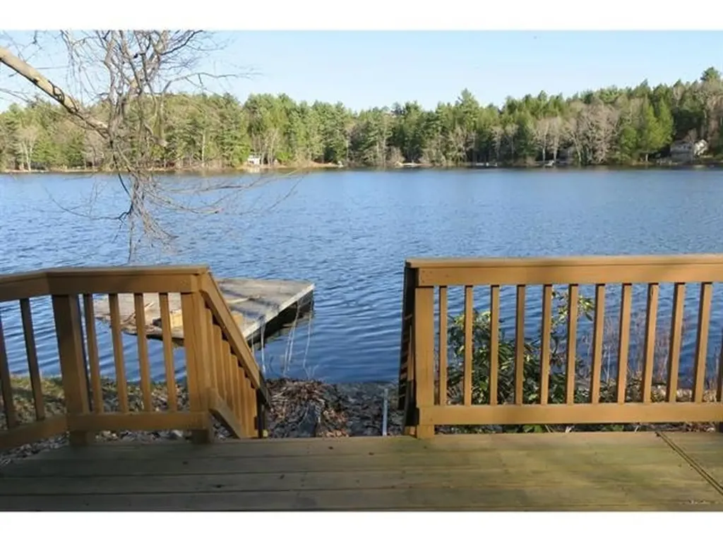 22 Newman Drive Northwood NH 03261