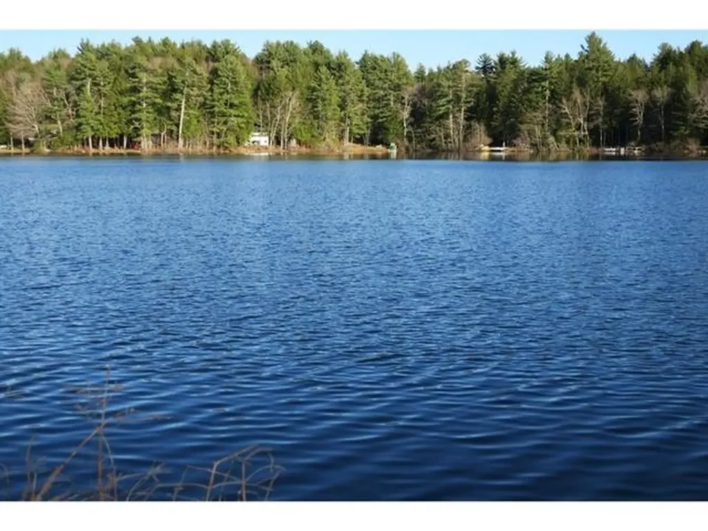 22 Newman Drive Northwood NH 03261