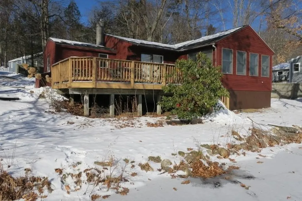 22 Newman Drive Northwood NH 03261
