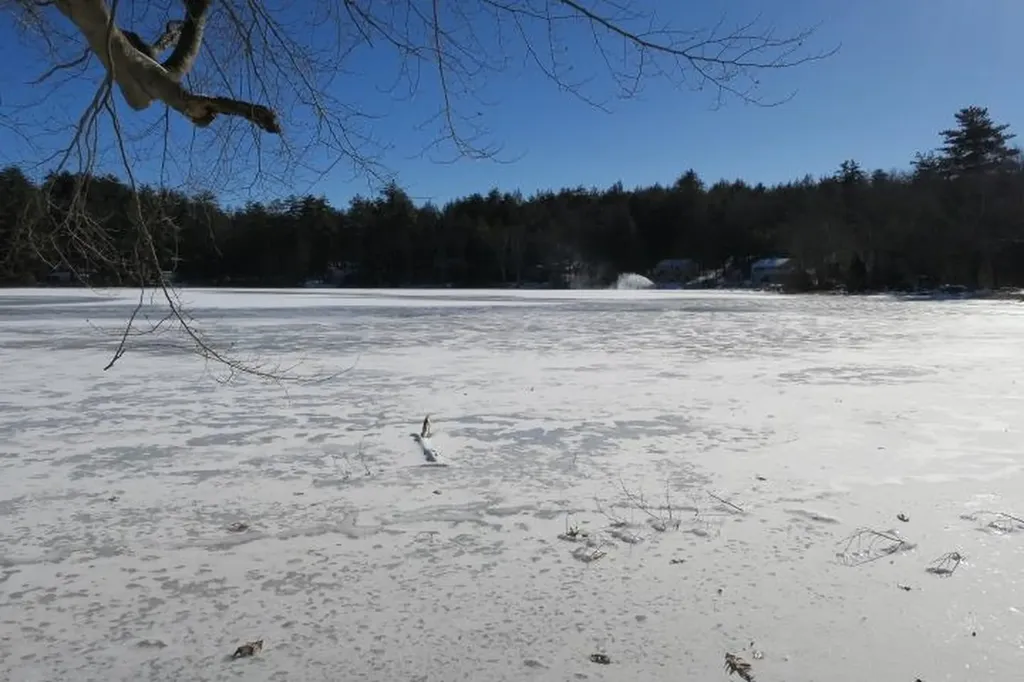 22 Newman Drive Northwood NH 03261