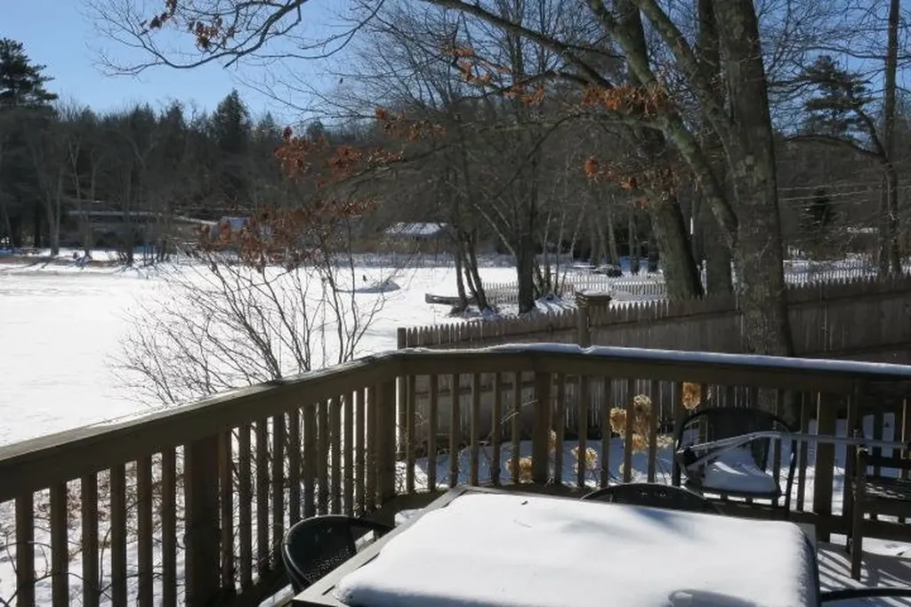 22 Newman Drive Northwood NH 03261