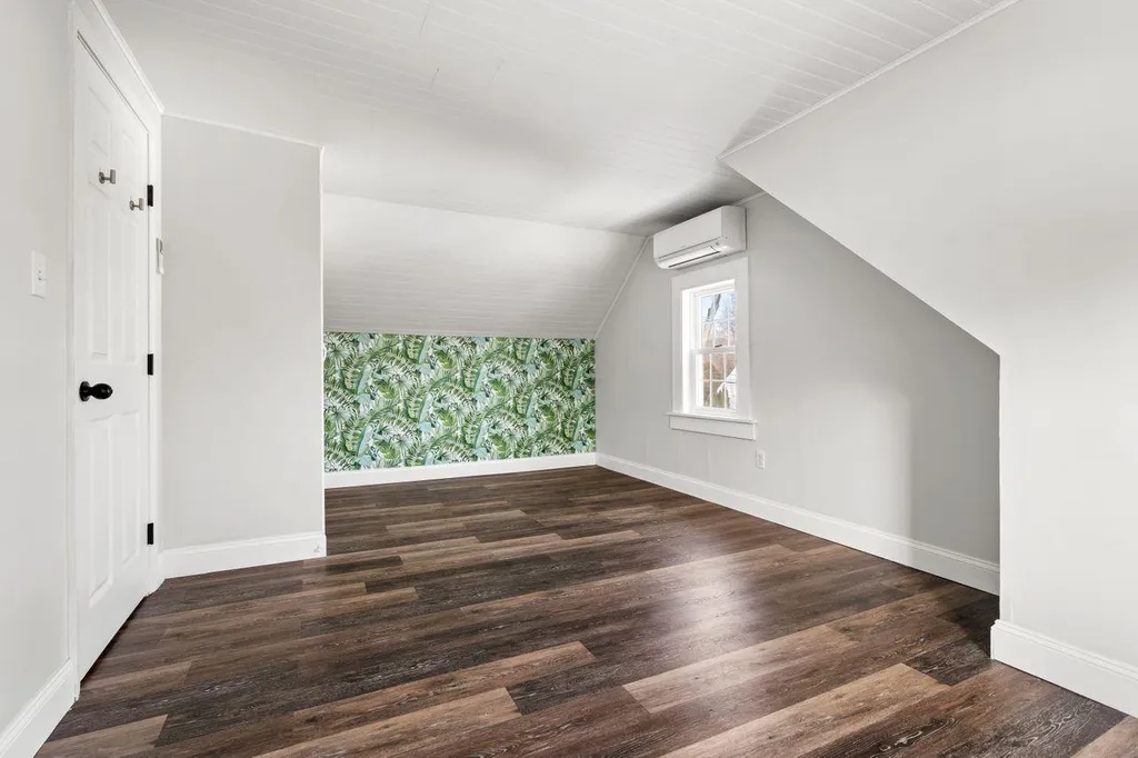 13 Douglass Way Exeter NH 03833