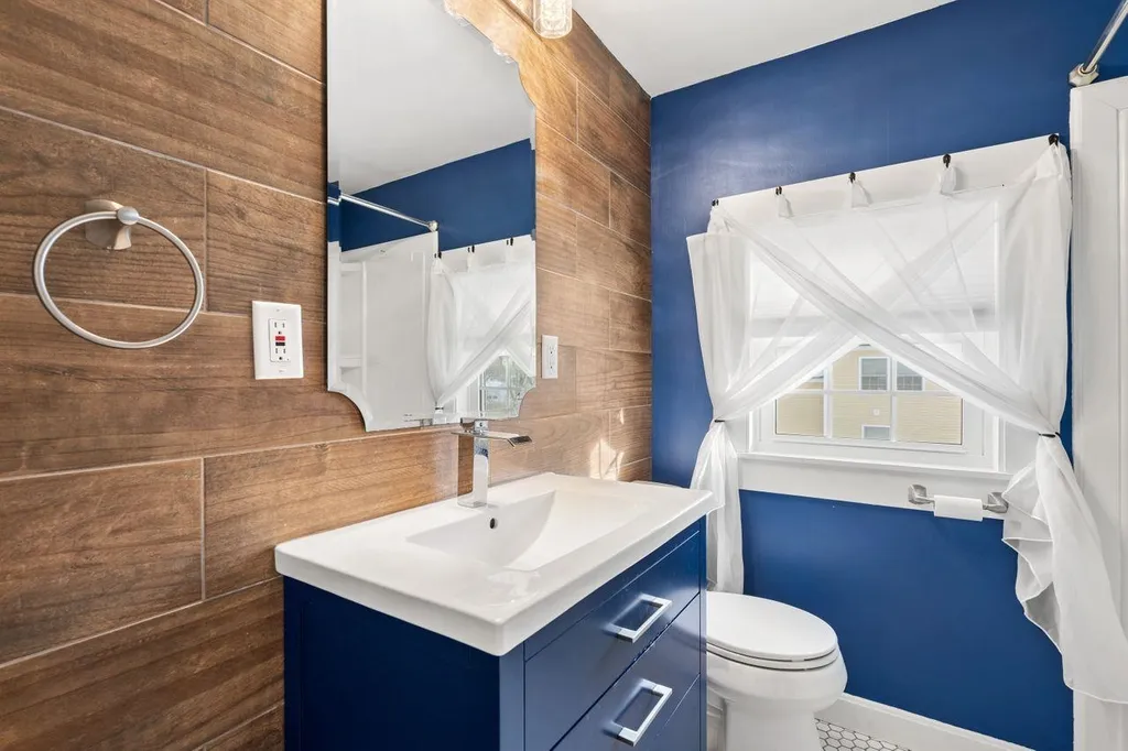 13 Douglass Way Exeter NH 03833