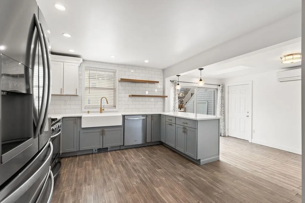13 Douglass Way Exeter NH 03833