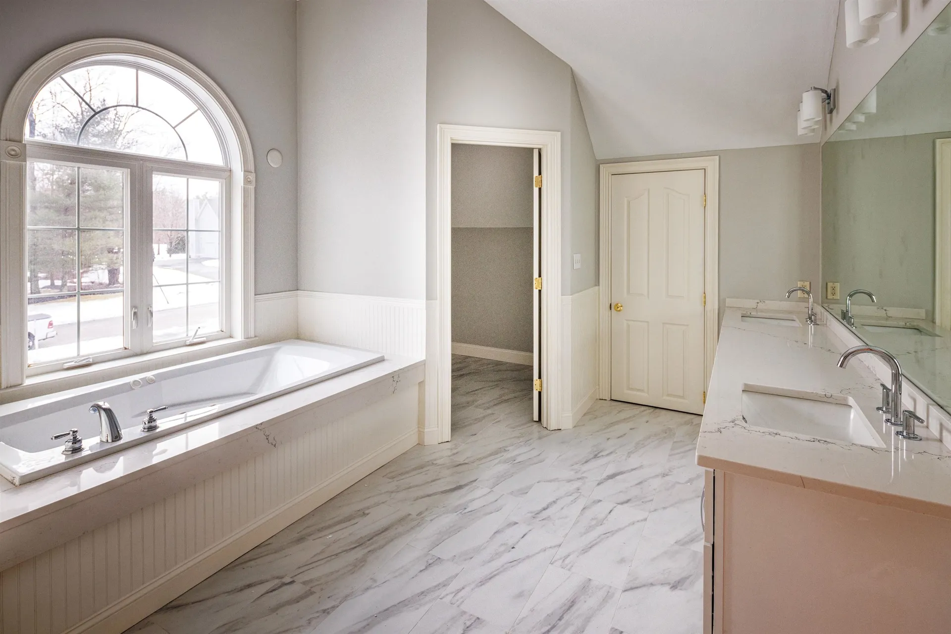 22 Waterloo Circle Dover NH 03820