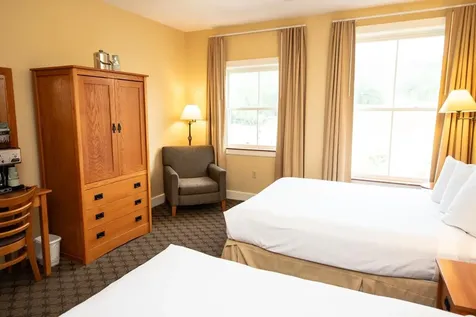 444/446 Qtr. I V Jackson Gore Inn Ludlow VT 05149