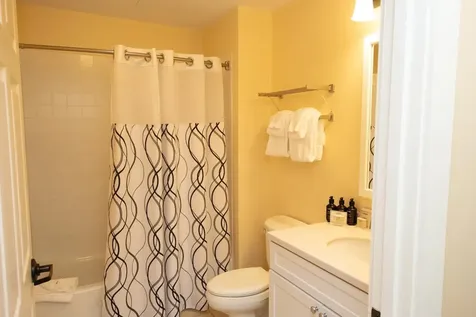 444/446 Qtr. I V Jackson Gore Inn Ludlow VT 05149