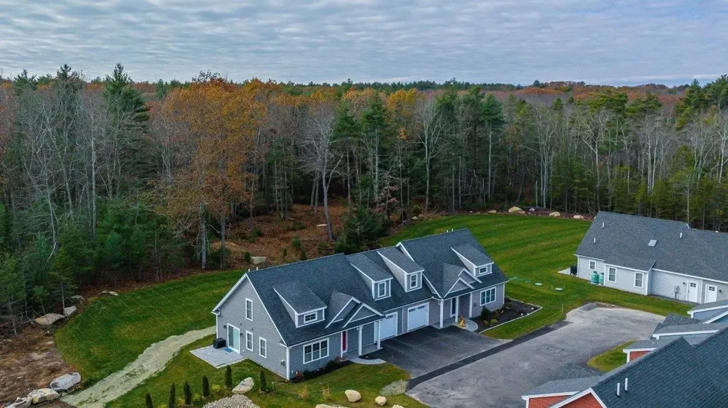 14 Striper Way Wells ME 04090