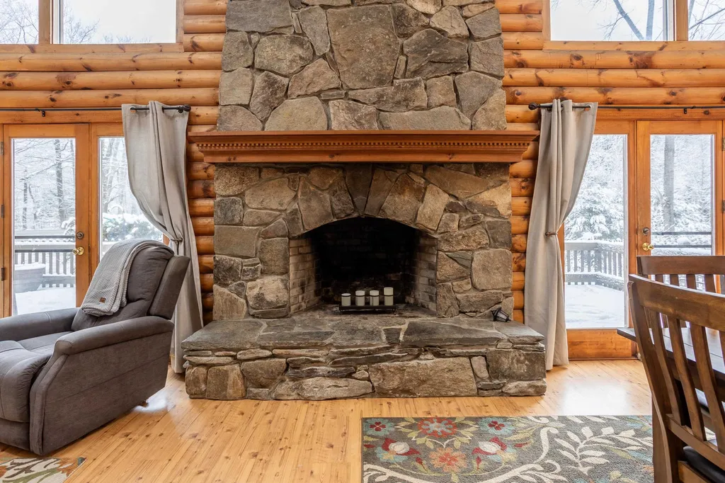 2434 Depot Street Manchester VT 05255