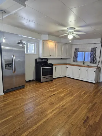 4 Governors Drive Raymond NH 03077