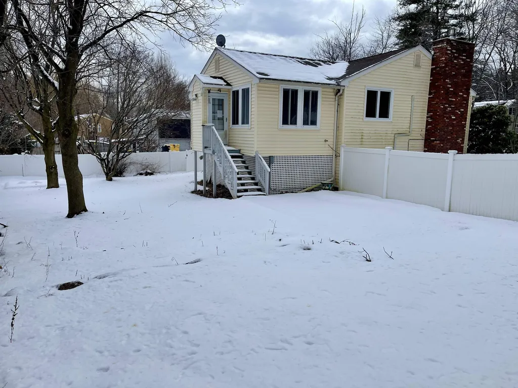 421 Pleasant Street Laconia NH 03246