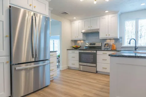 64 Hovey Road Londonderry NH 03053