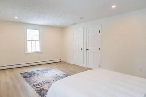 64 Hovey Road Londonderry NH 03053