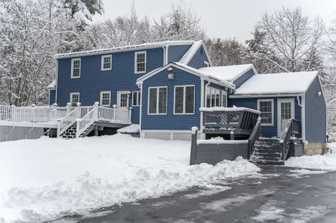 64 Hovey Road Londonderry NH 03053