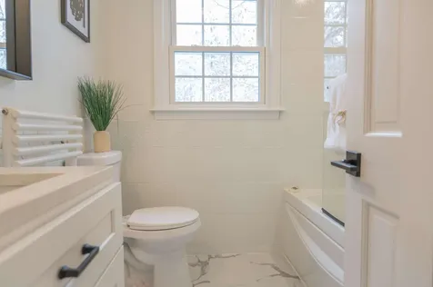 64 Hovey Road Londonderry NH 03053