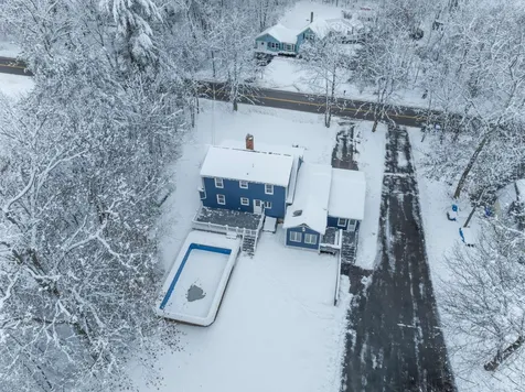 64 Hovey Road Londonderry NH 03053