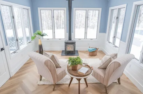 64 Hovey Road Londonderry NH 03053