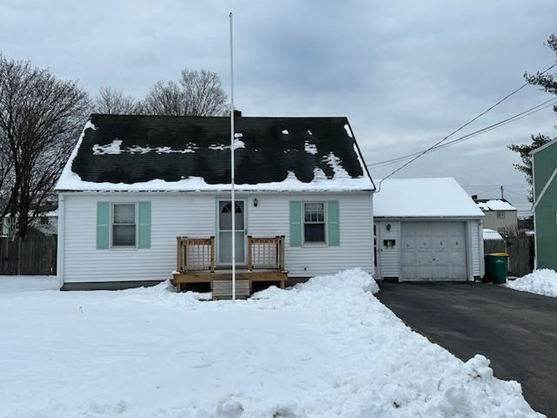 18 Lyons Street Rochester NH 03867