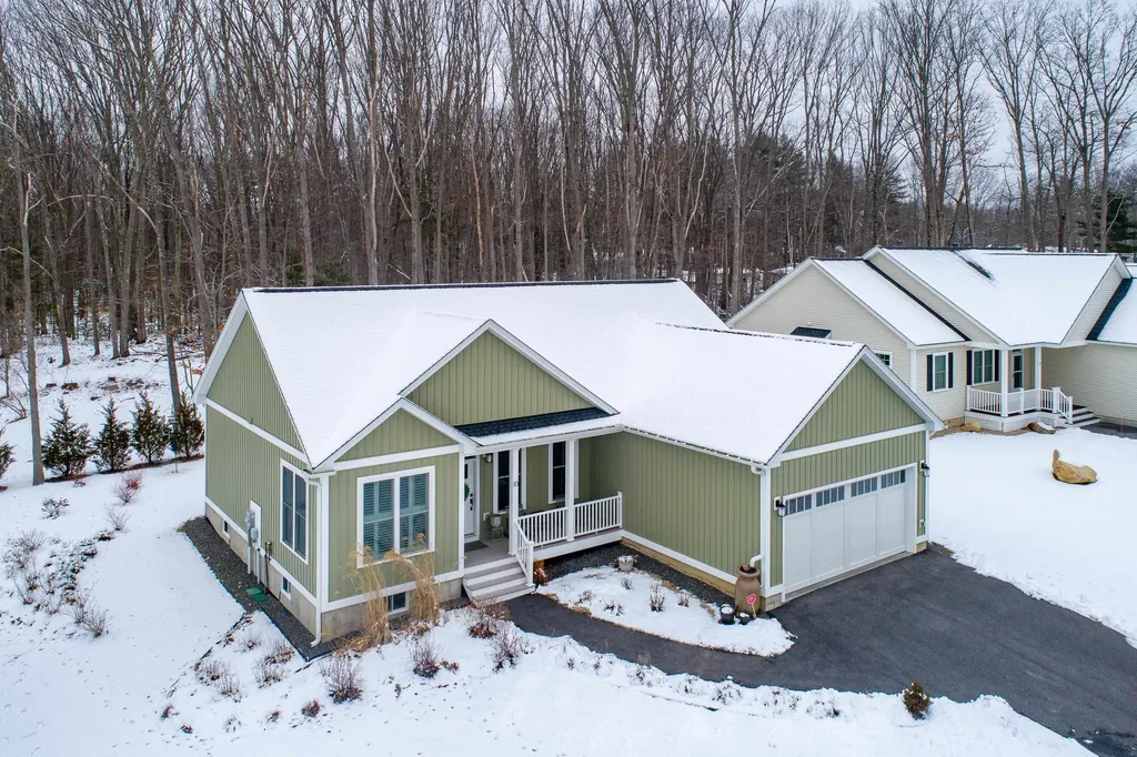 10 Beaumont Drive Dover NH 03820