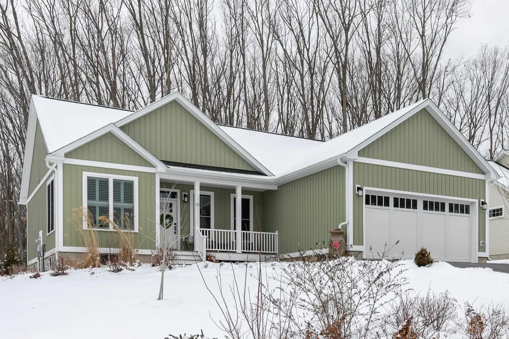 10 Beaumont Drive Dover NH 03820