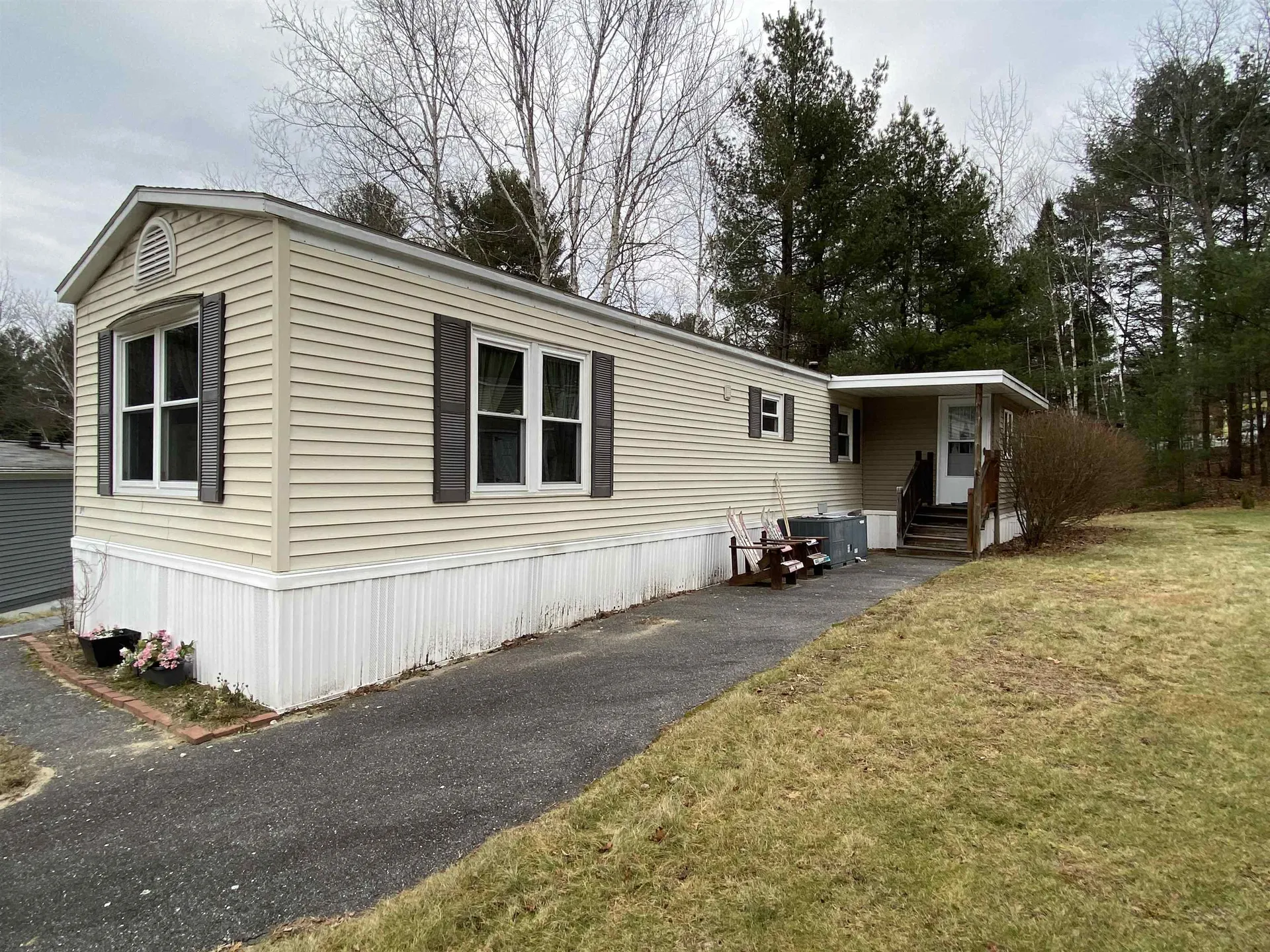 41 Chapparel Drive Londonderry NH 03053