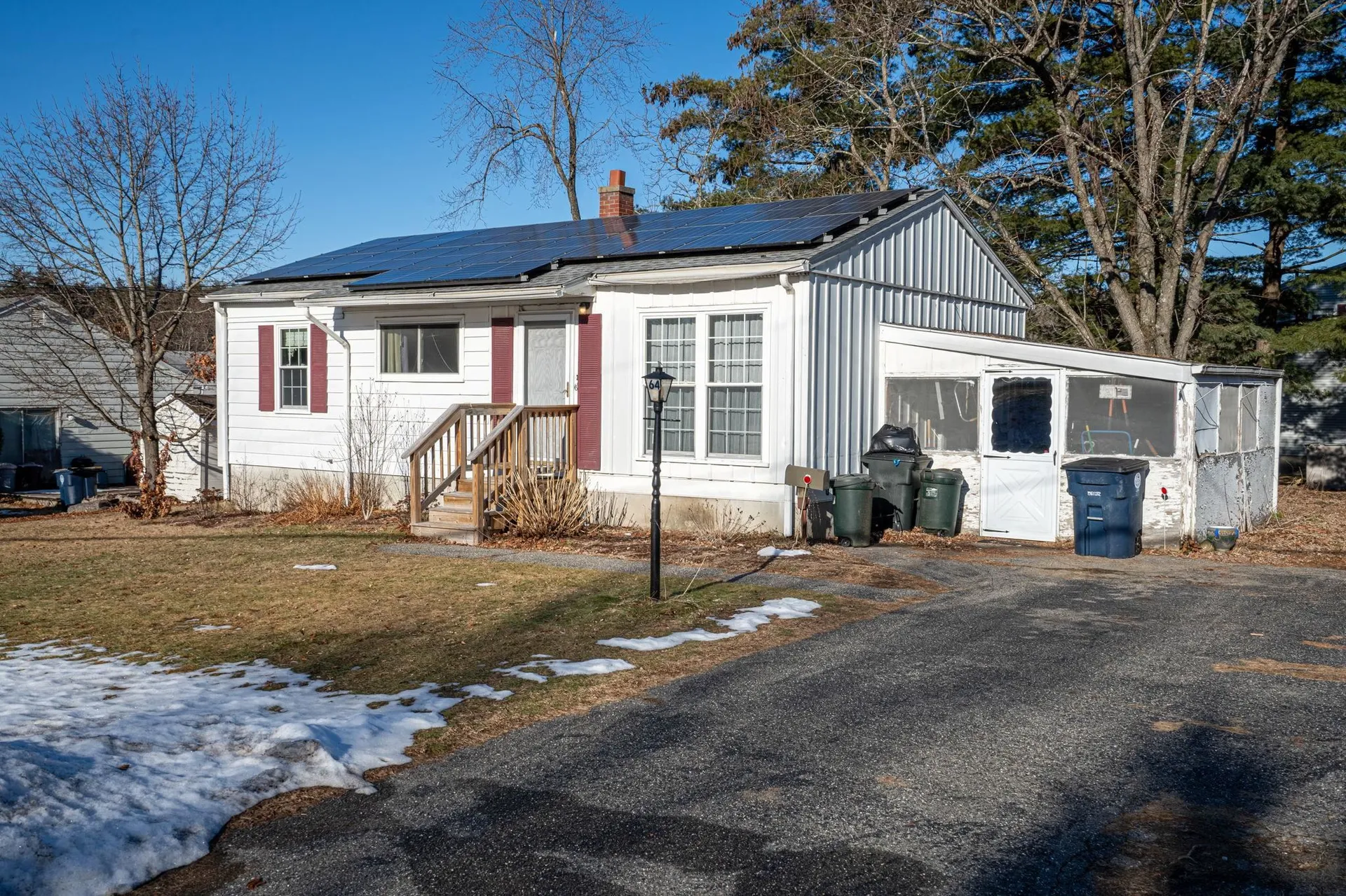 64 Watson Street Nashua NH 03064