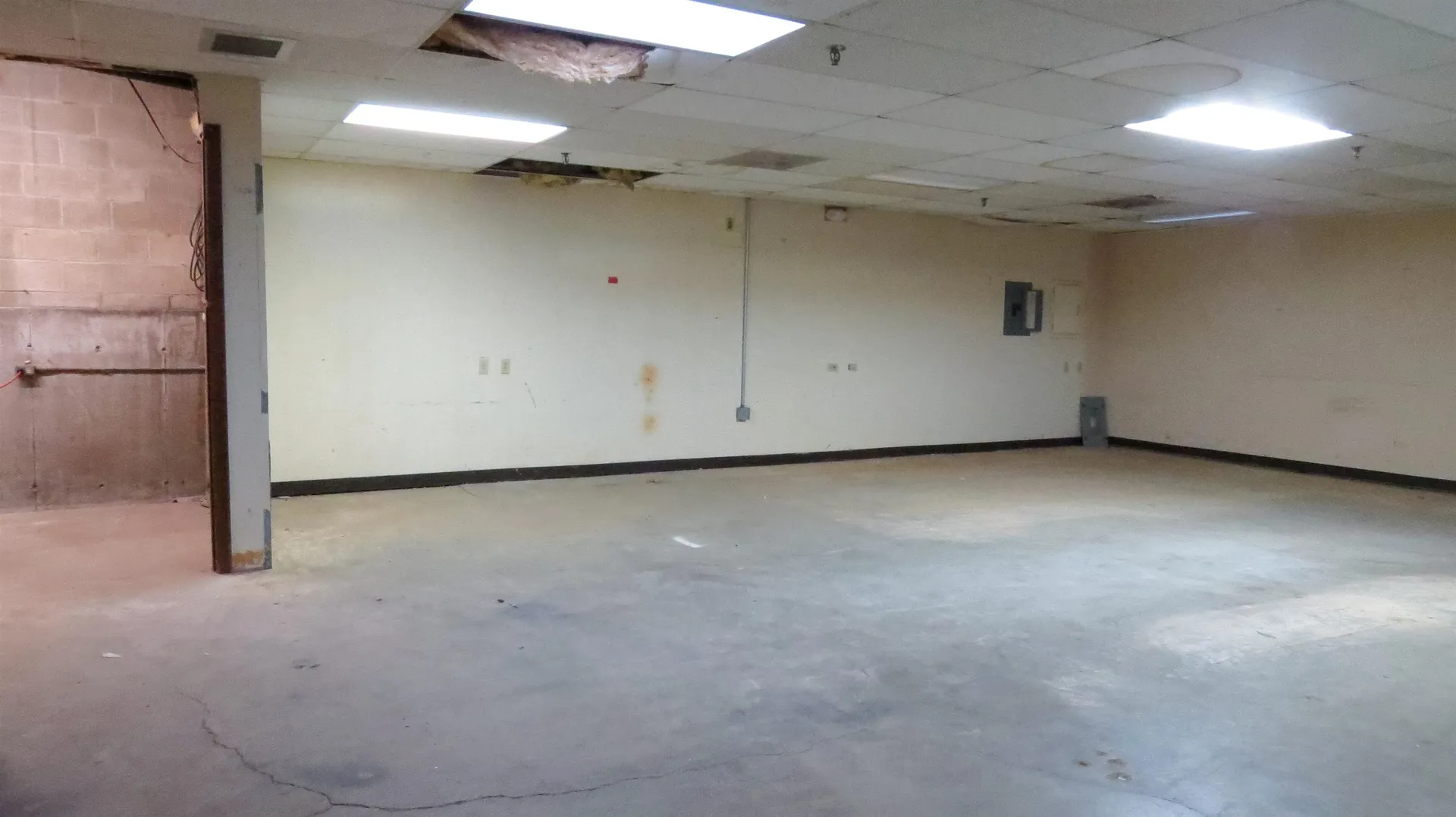 2626 Brown Avenue Manchester NH 03101