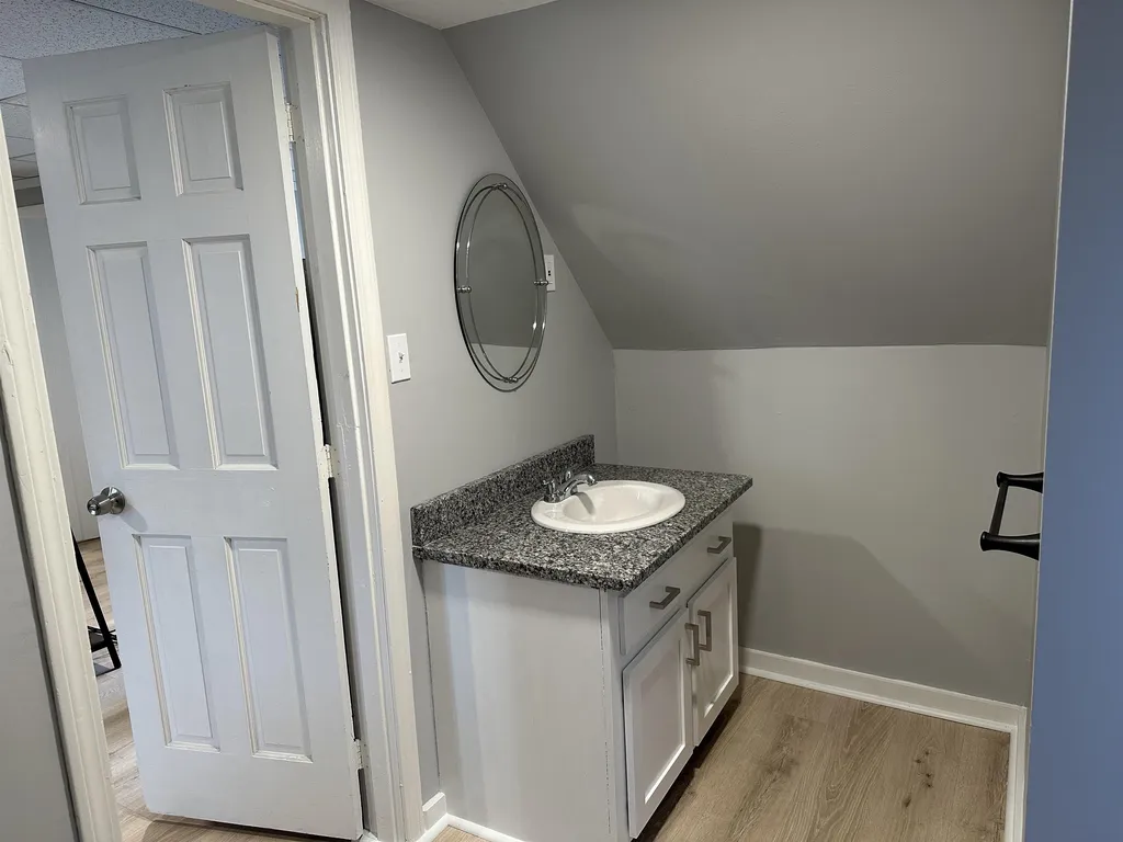 7 Boyd Road Derry NH 03038