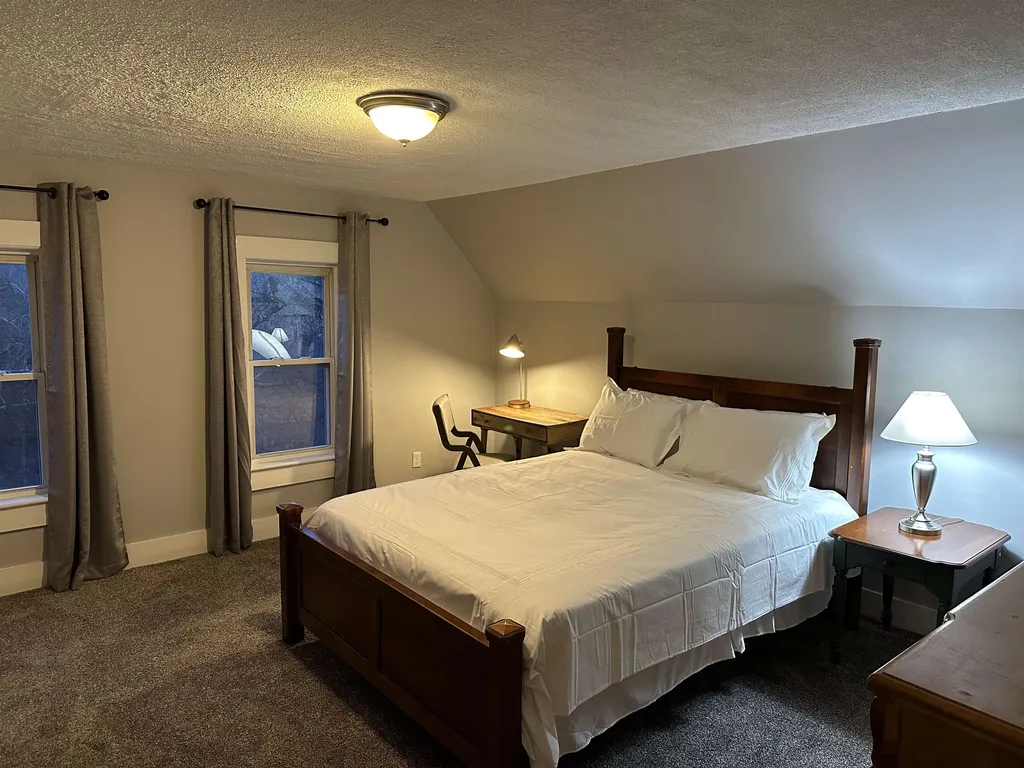 7 Boyd Road Derry NH 03038