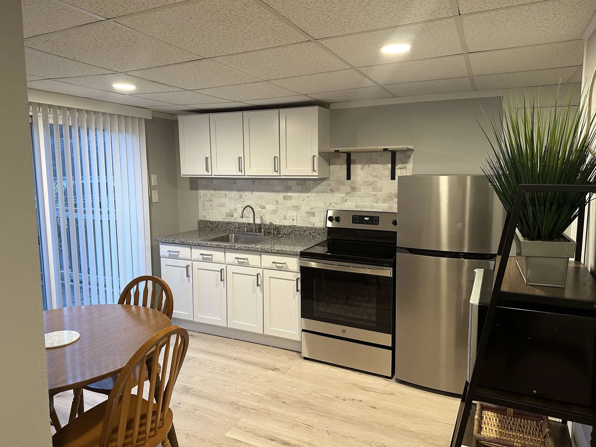 7 Boyd Road Derry NH 03038