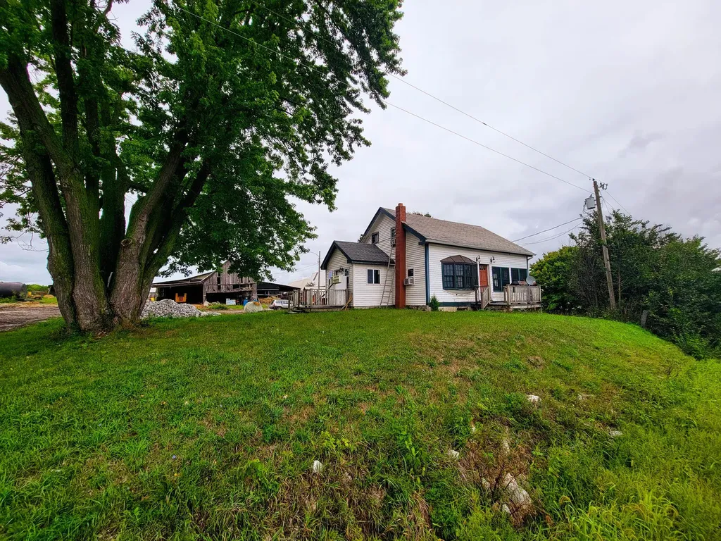1450 Middle Road Bridport VT 05734