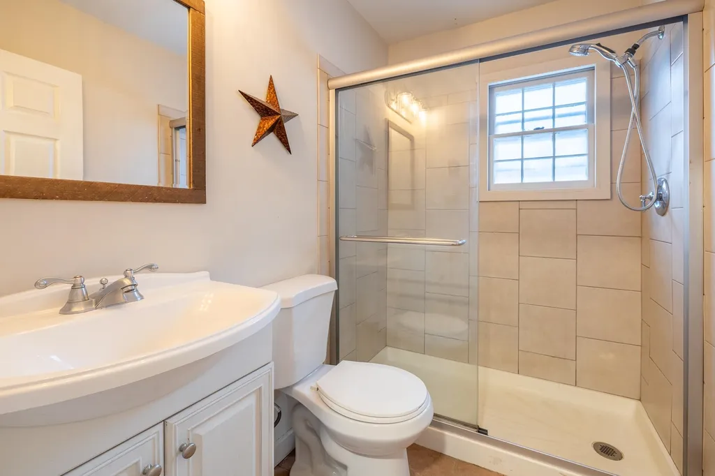 4 Greenwich Road Wilmington VT 05363