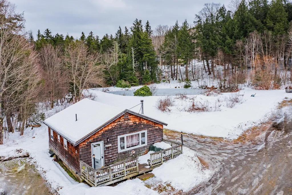 4 Greenwich Road Wilmington VT 05363