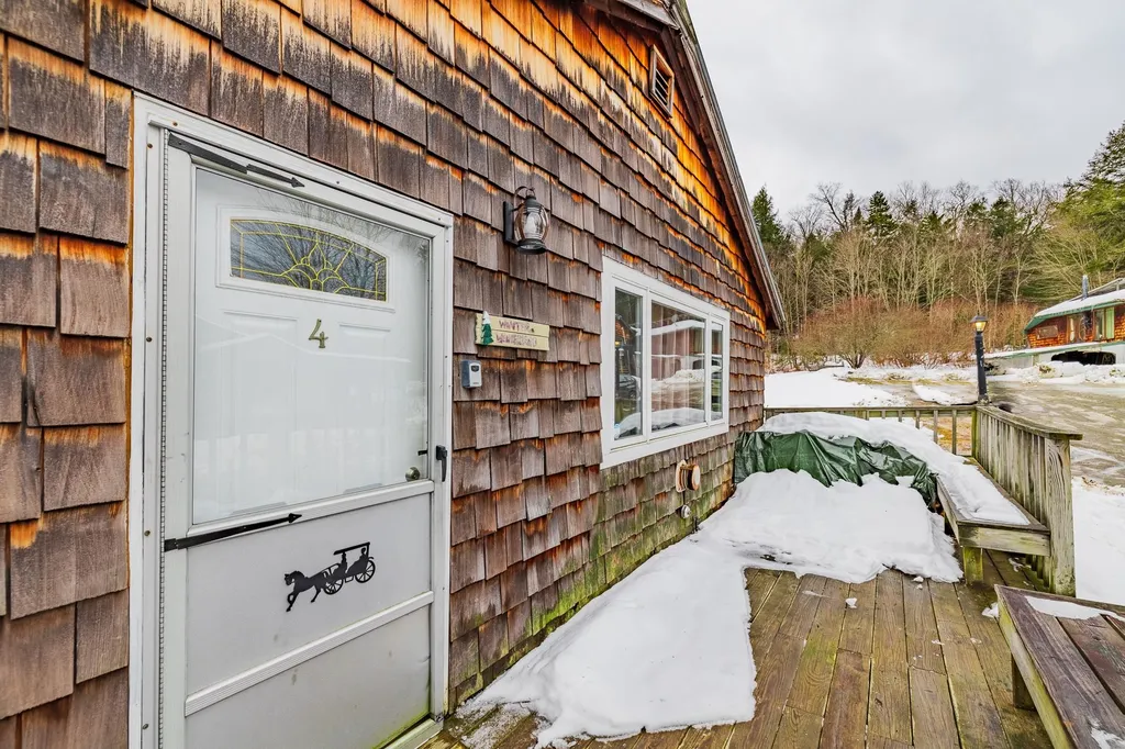 4 Greenwich Road Wilmington VT 05363