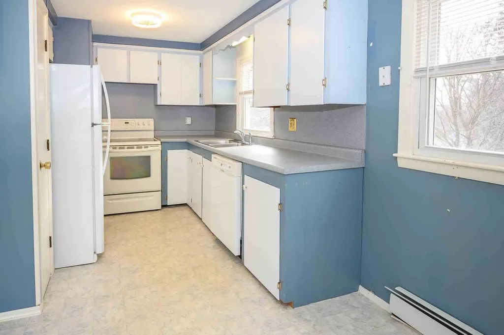 303 Jobin Drive Manchester NH 03103