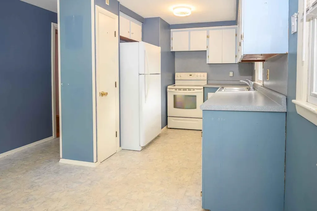 303 Jobin Drive Manchester NH 03103