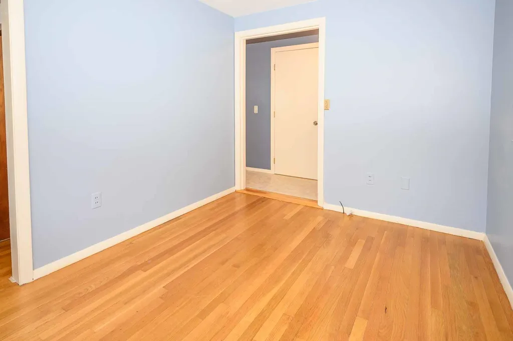 303 Jobin Drive Manchester NH 03103