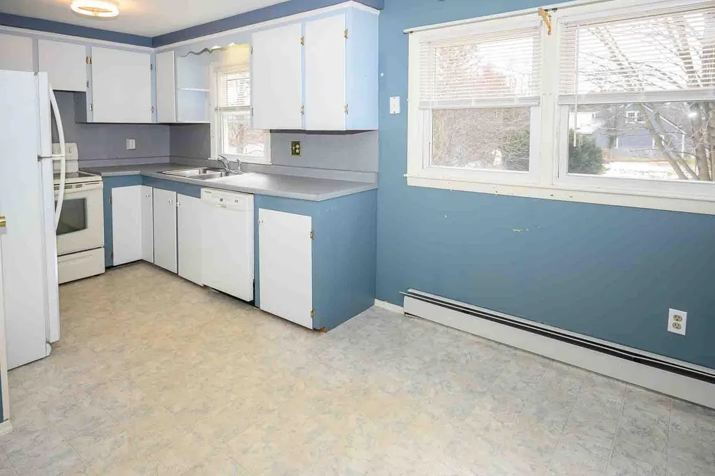303 Jobin Drive Manchester NH 03103