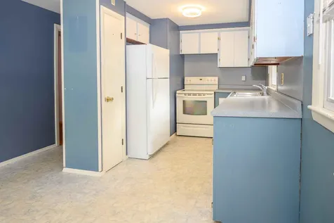 303 Jobin Drive Manchester NH 03103